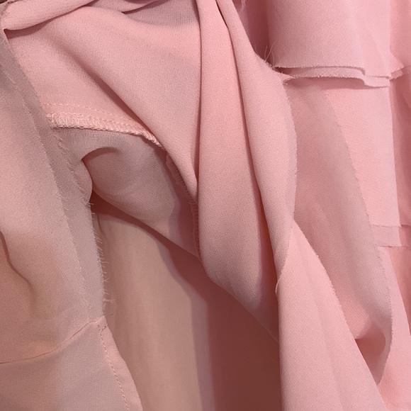 ❌DONATED❌Soft Pink Mock Neck Ruffled Frayed Edging Sleeveless Top - Picture 13 of 15